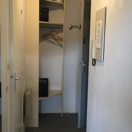 4 Pers. Au Pied Des Pistes Avec Balcon, Ascenseur, Parking Gratuit, Casier A Skis Et Equipement Complet - Fr-1-602-3 *